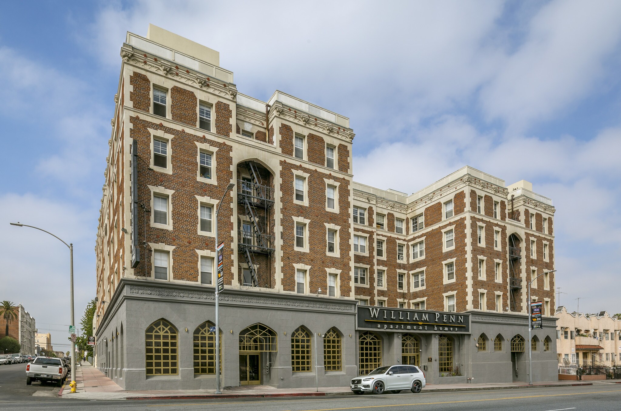 Cbre Inc 2208 W 8th St Apartments Los Angeles Ca 2208 W 8th St 002 1
