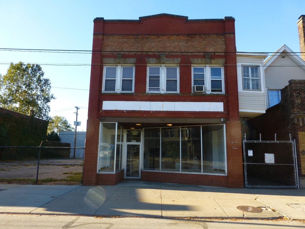 6217 St Clair Ave Cleveland Oh 44103 Front Retail Front Diamond In The Rough Awaiting Someone With A Vision