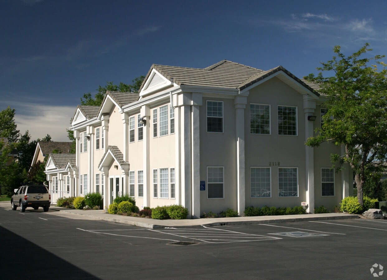 Pinnacle Estate Properties Commercial