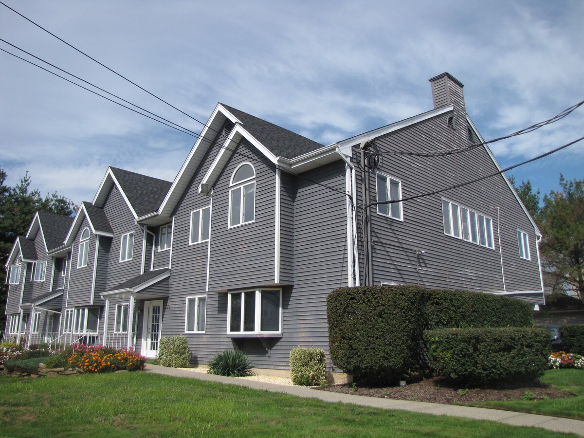 Commercial 518 Clifton Ave