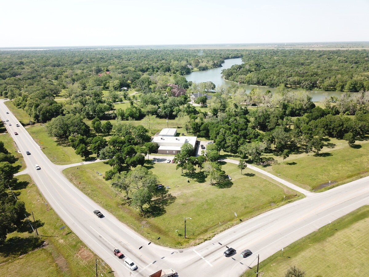 230 Highway 332 W, Lake Jackson, TX, 77566 Property For Sale on