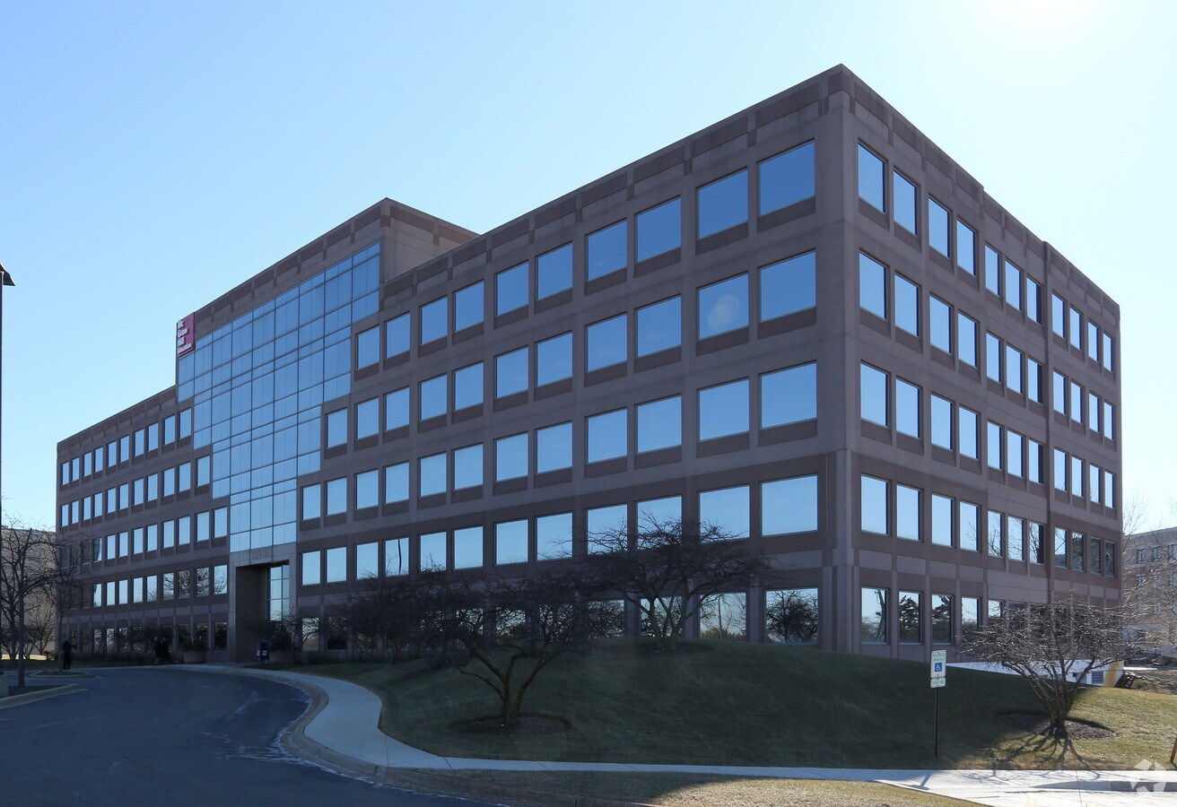 1333 Burr Ridge Pky, Burr Ridge, IL, 60527 Property For Lease on