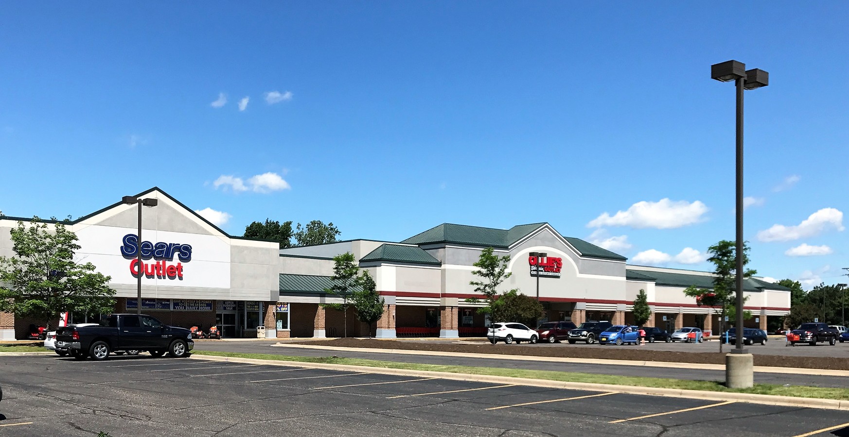 98509860 Telegraph Rd, Taylor, MI, 48180 Property For Sale on