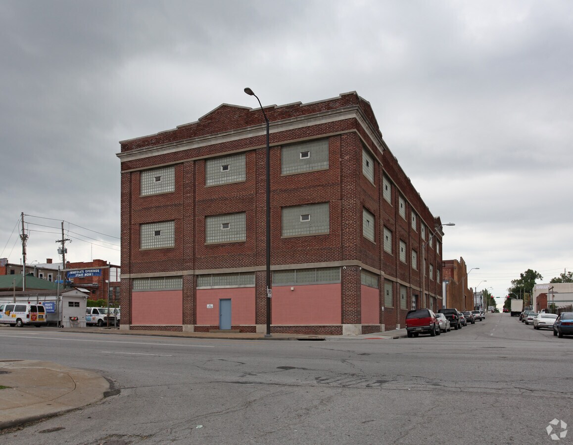 620 E Linwood Blvd, Kansas City, MO, 64109 Warehouse Property For