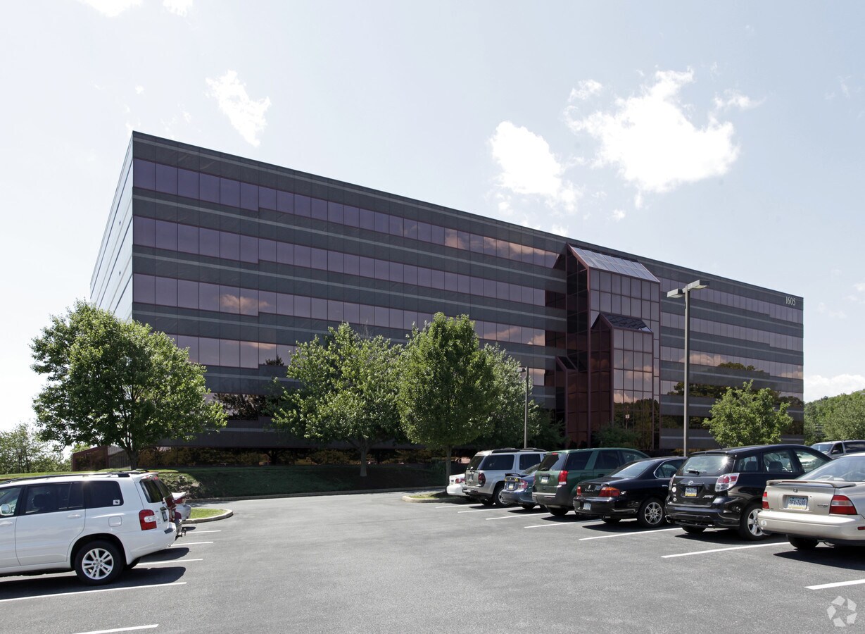 1605 N Cedar Crest Blvd, Allentown, PA, 18104 Medical Property For