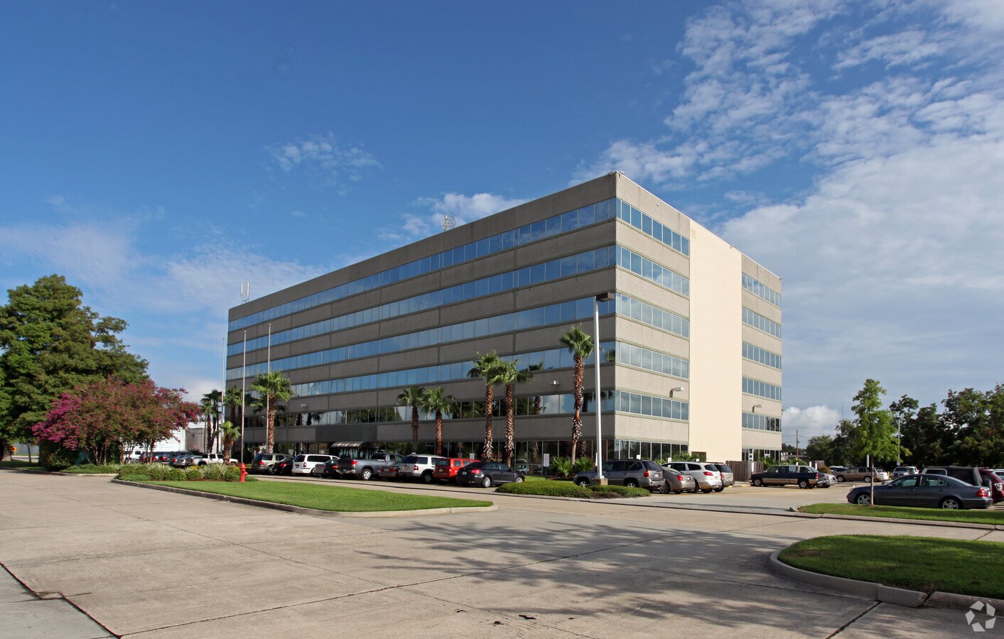 401 Whitney Ave, Gretna, LA, 70056 Property For Lease on