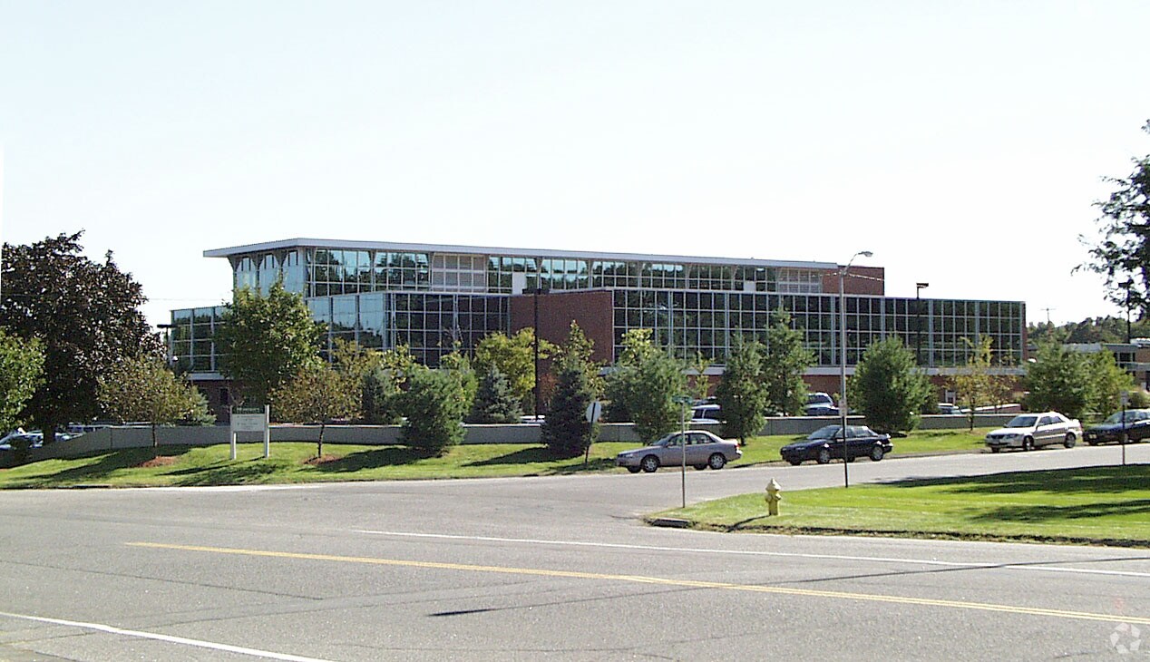 80 Merritt Blvd Trumbull Ct 06611 Telecom Hotel Data Hosting 80 Merritt Blvd Trumbull Ct 06611 Telecom Hotel Data Hosting Property For Lease On Loopnet