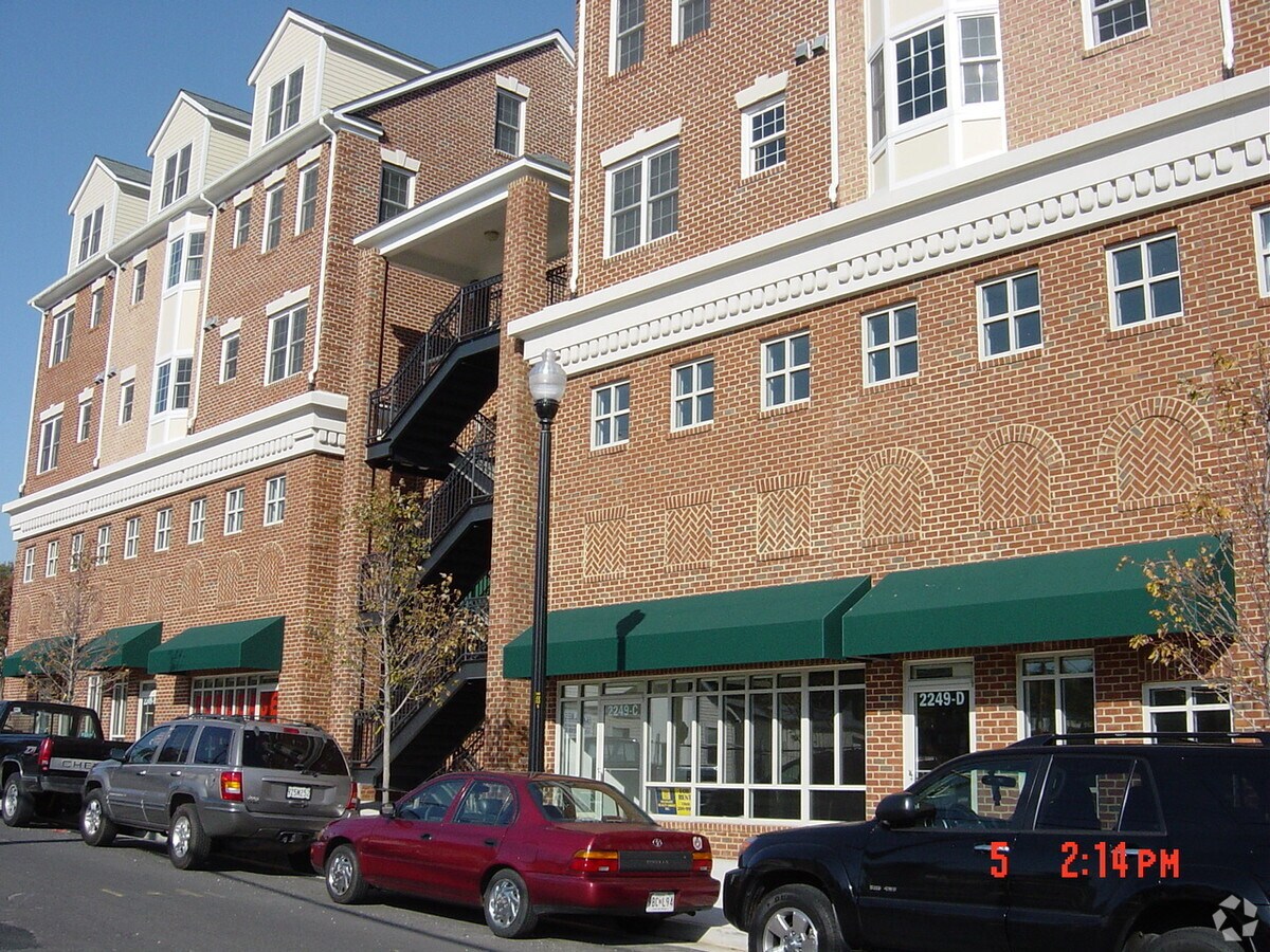 2249 S Shirlington Rd, Arlington, VA, 22206 Storefront Retail