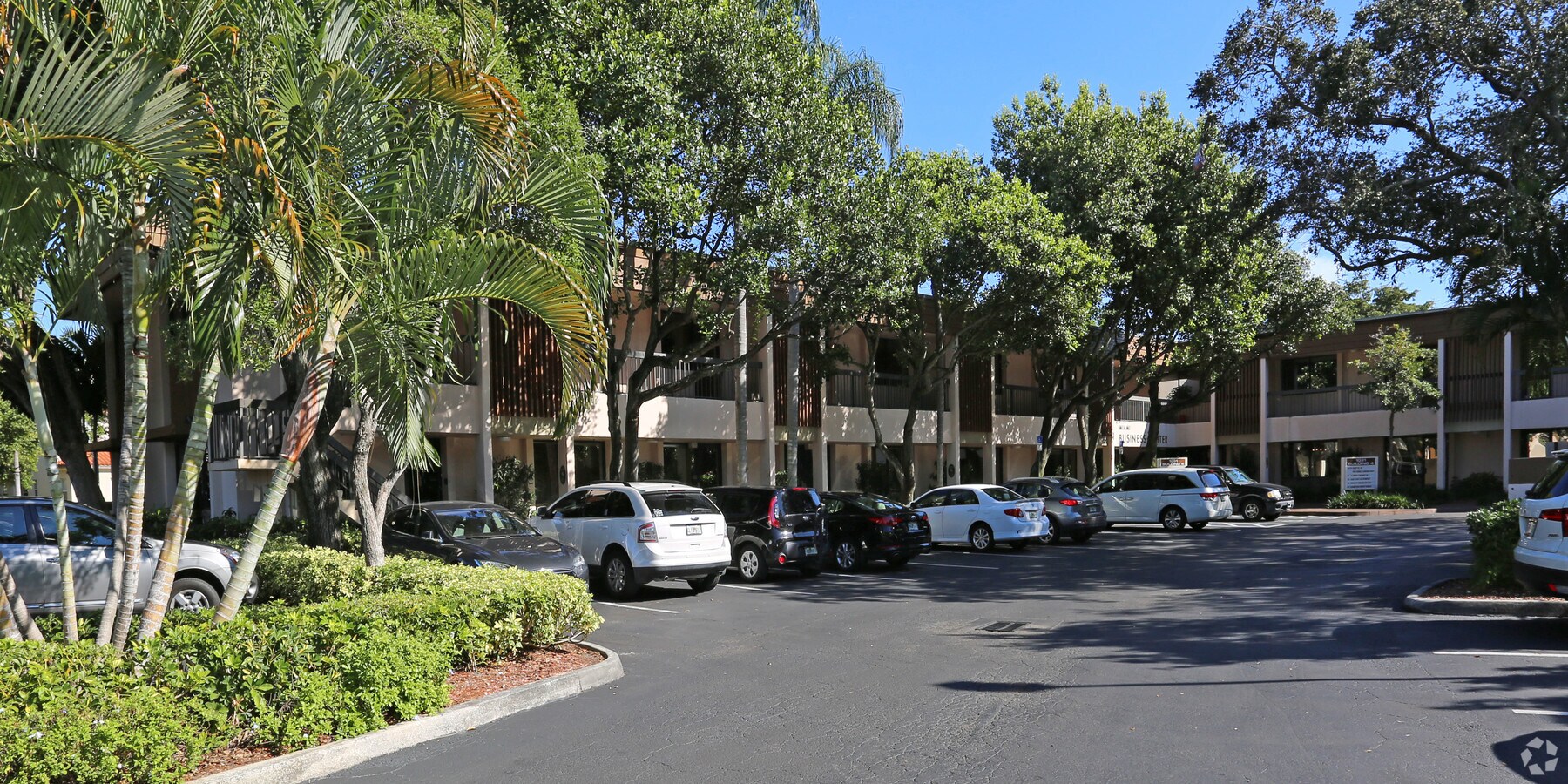 1031 Ives Dairy Rd, Miami, FL, 33179 Property For Lease on