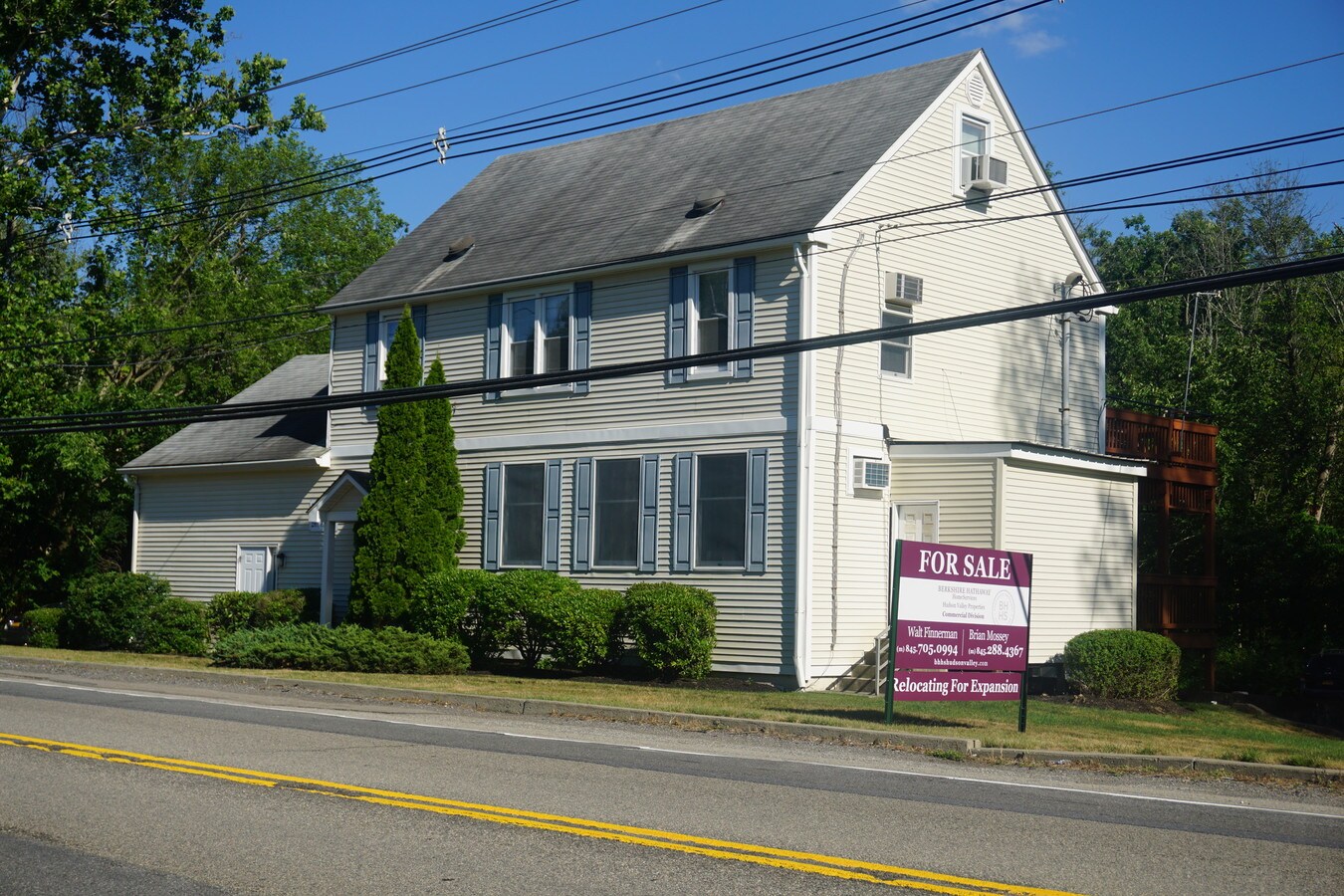 2566 ext. sign pic