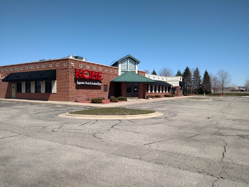 3434 Rivertown Point Ct Sw Grandville Mi 49418 Restaurant Rivertown Front