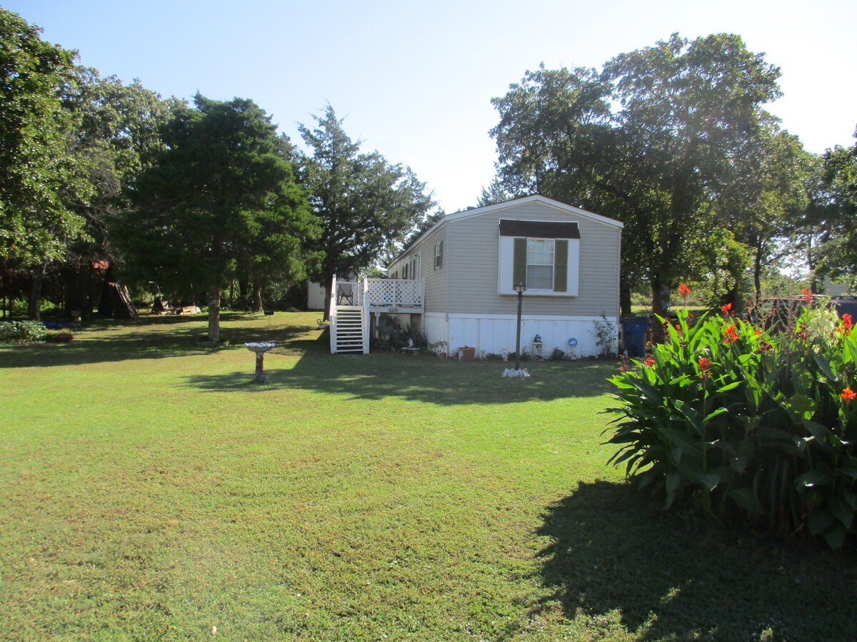 2210 E Industrial Rd, Guthrie, OK, 73044 Manufactured Housing/Mobile