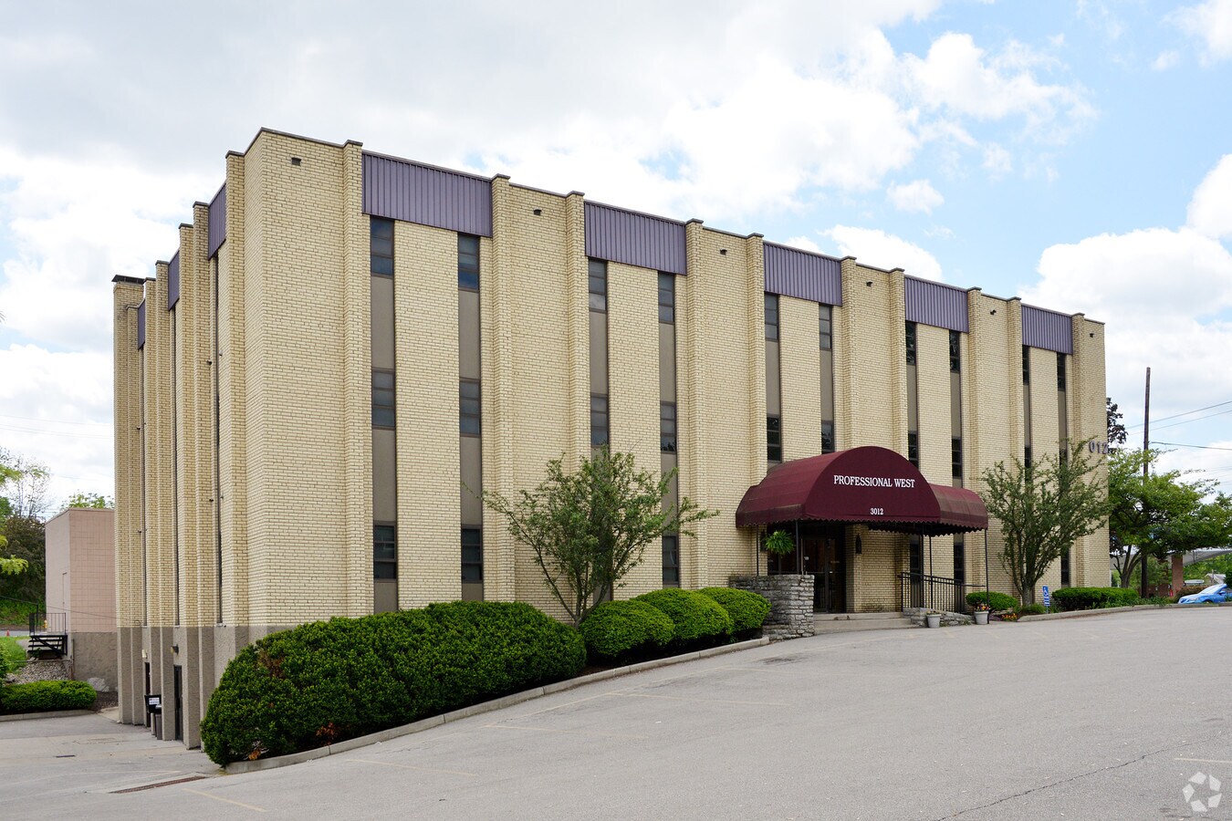 3012 Glenmore Ave, Cincinnati, OH, 45238 Medical Property For Lease on