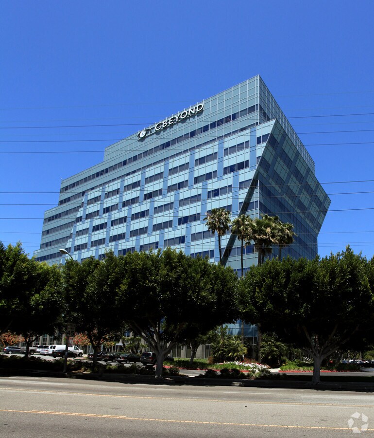 879 W 190th St, Gardena, CA, 90248 Loft/Creative Space Property For