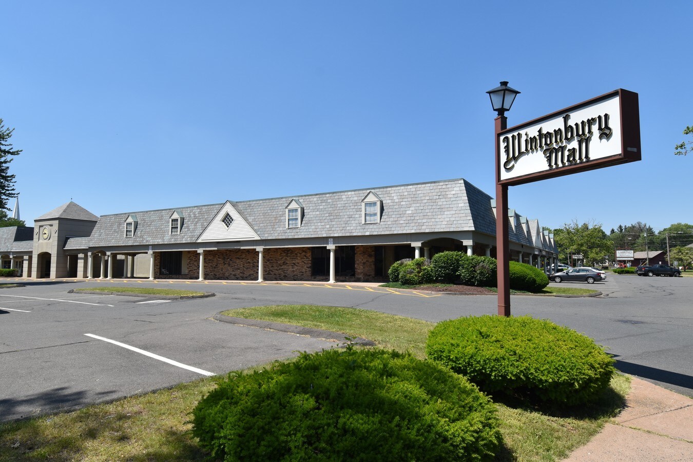 28 Wintonbury Mall Bloomfield Ct 06002 Property For Lease On 28 Wintonbury Mall Bloomfield Ct 06002 Property For Lease On Loopnet