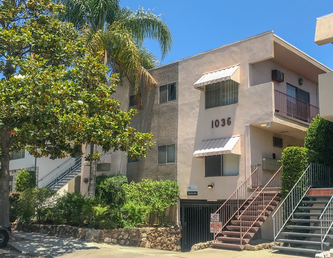 1036 N Genesee