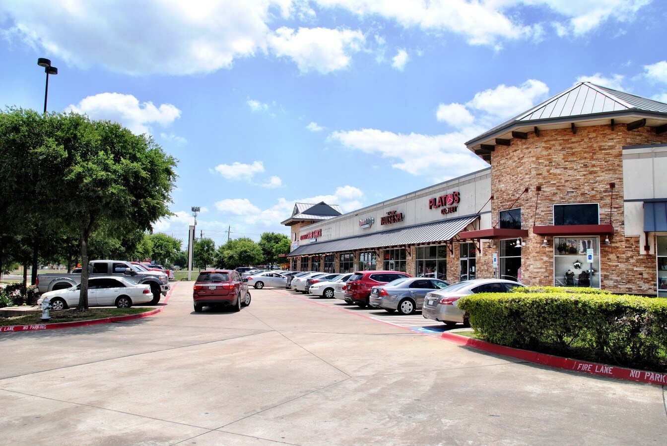 213 N Highway 67, Cedar Hill, TX, 75104 Property For Sale on