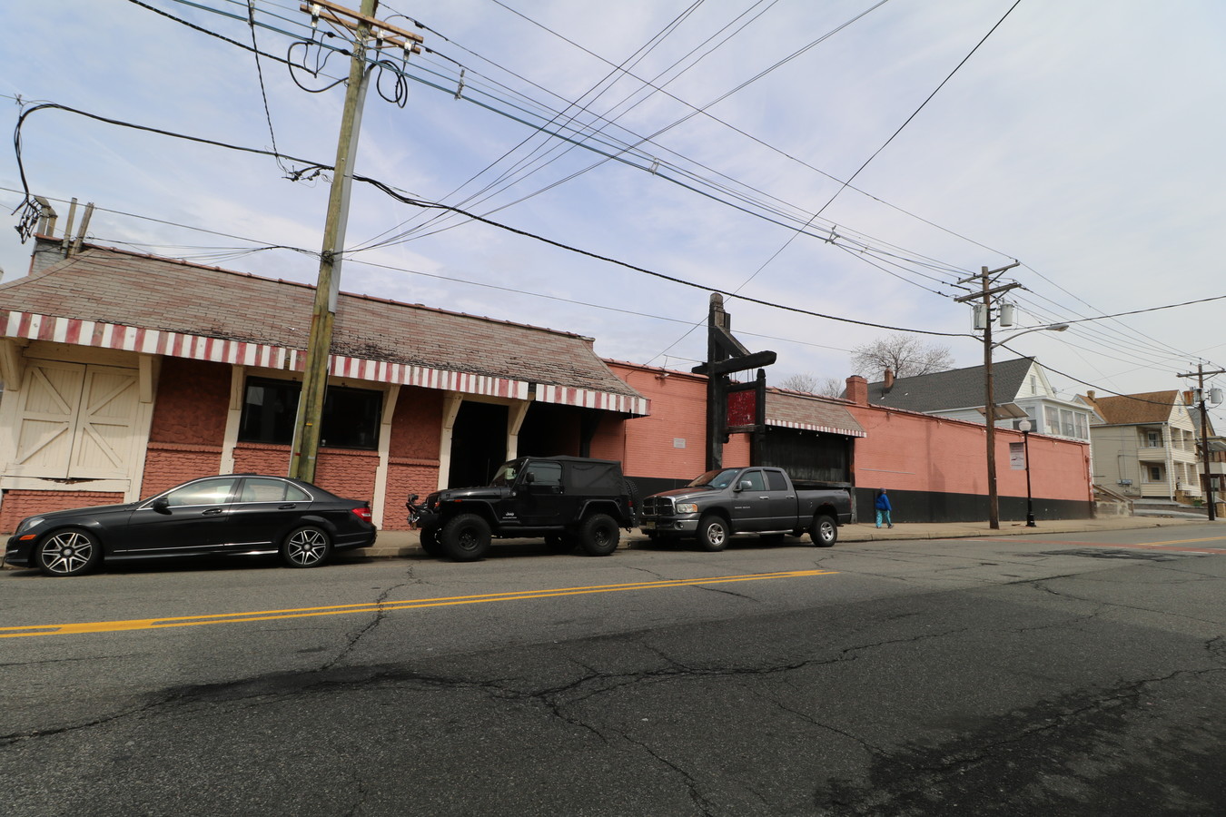 Commercial Van Houten Lanes