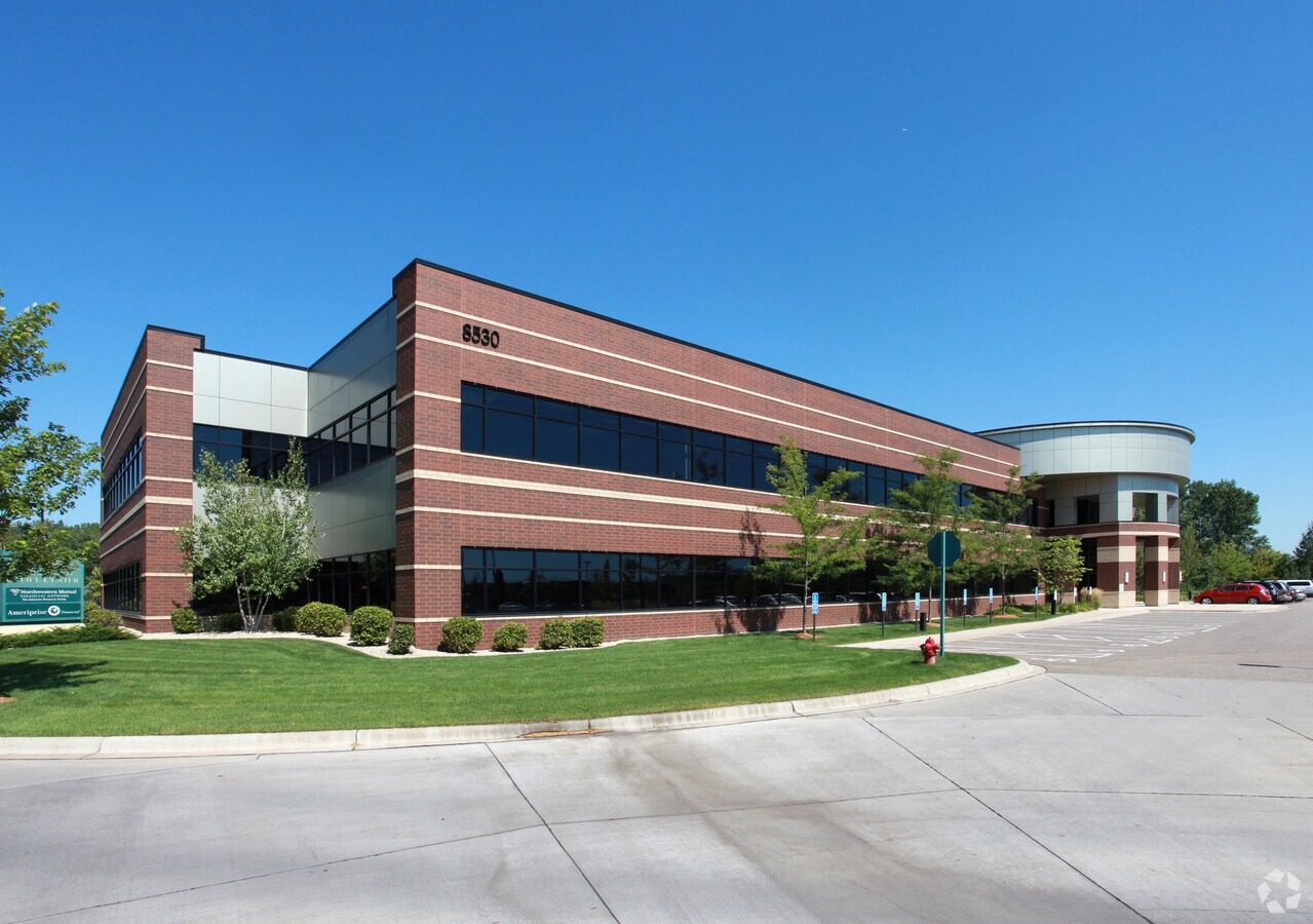 8530 Eagle Point Blvd, Lake Elmo, MN, 55042 Property For Lease on