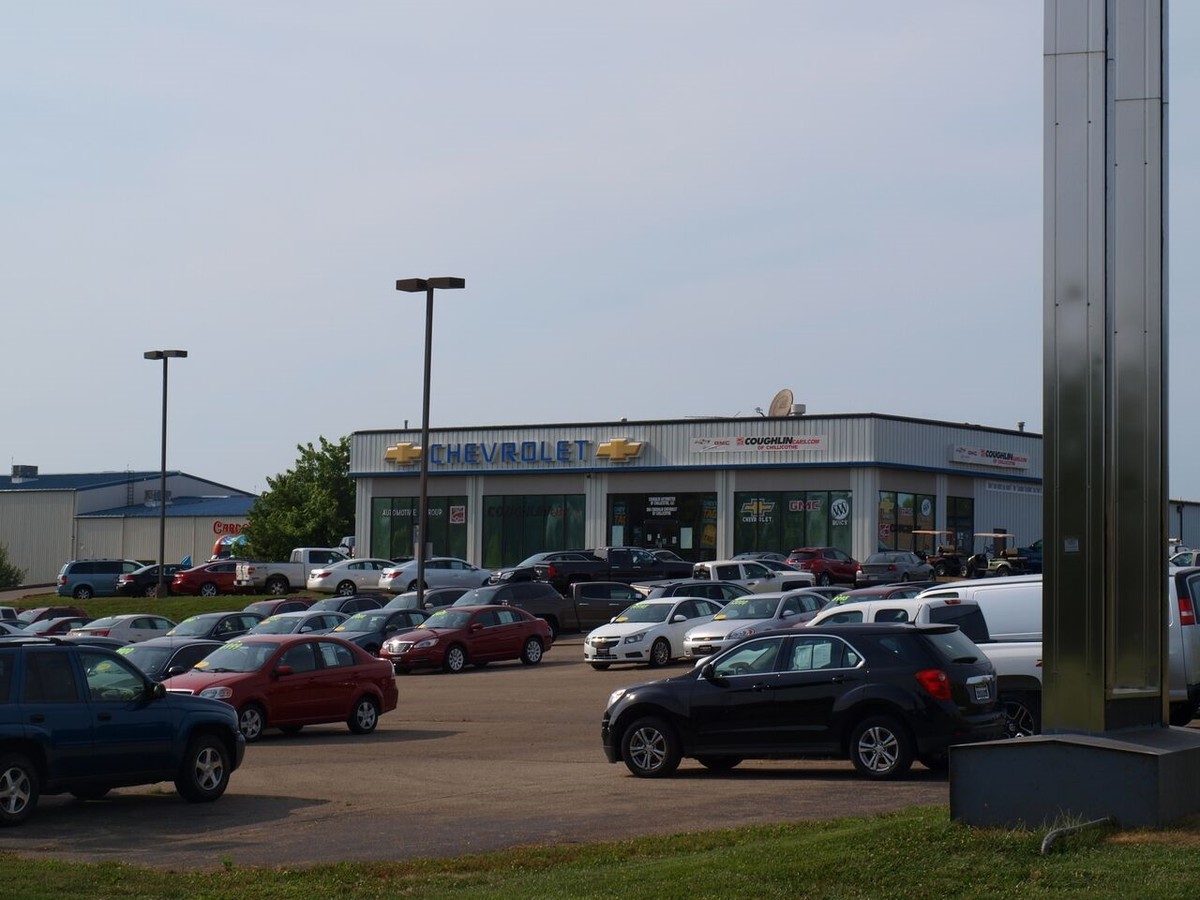 60 N Plaza Blvd, Chillicothe, OH, 45601 Auto Dealership