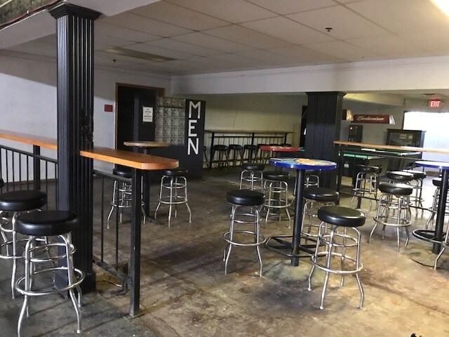 711 34th St Lubbock Tx 79404 Bar Property For On Loopnet Com