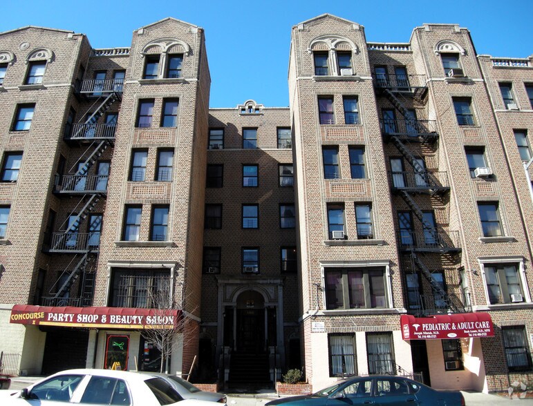 1565 Grand Concourse Bronx Ny 10452 Apartments Property For 1565 Grand Concourse 1 200 Sf Of Retail E Available In Bronx Ny