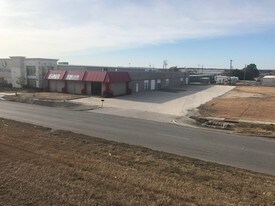Hays County Tx Commercial Real Estate For And Lease 2200 S Interstate 35 San Marcos Tx