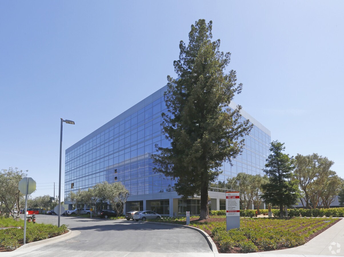 Santa Clara Square Offices-2445 Augustine Drive, Suite 101