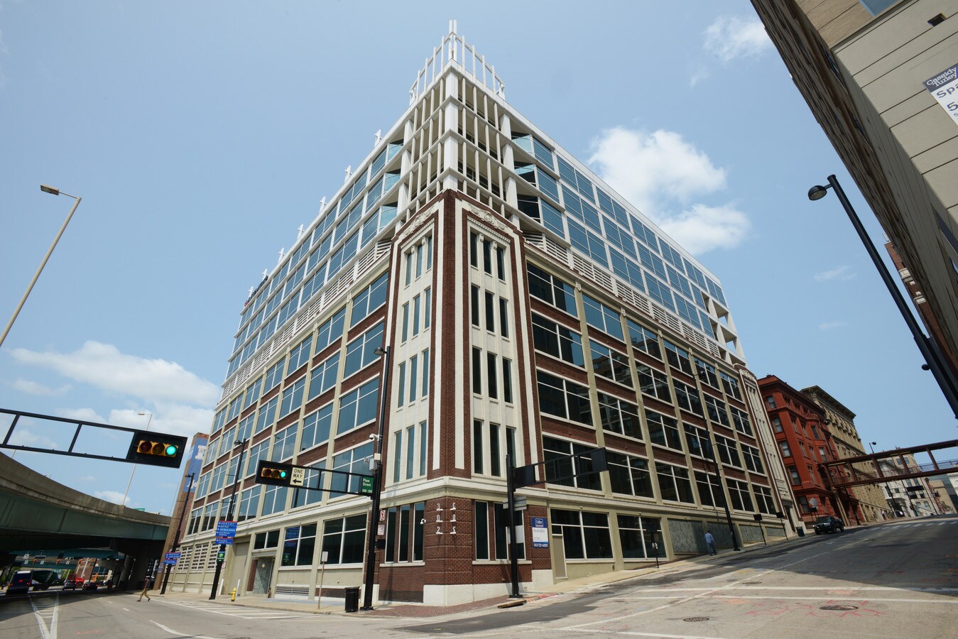 302 w 3rd st